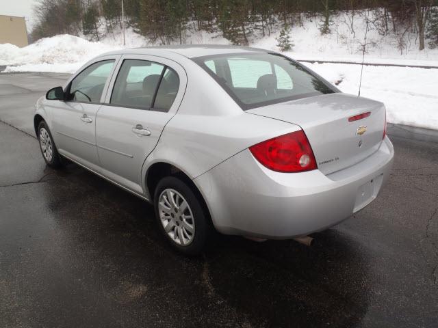 Chevrolet Cobalt 2009 photo 3