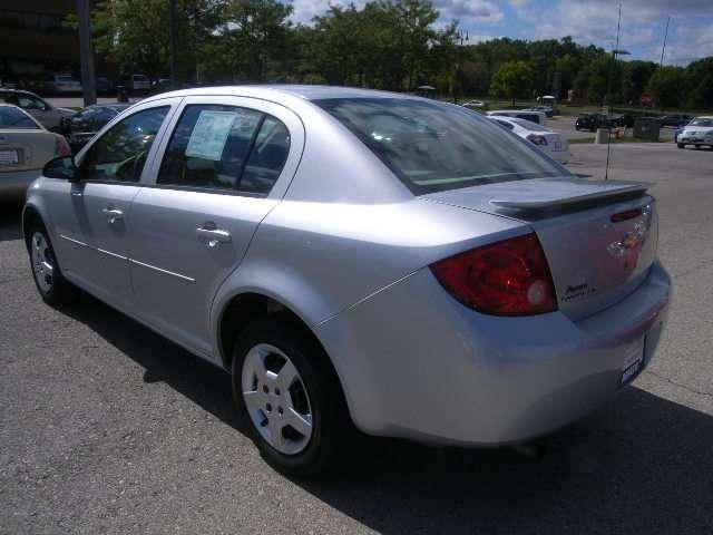 Chevrolet Cobalt 2009 photo 4