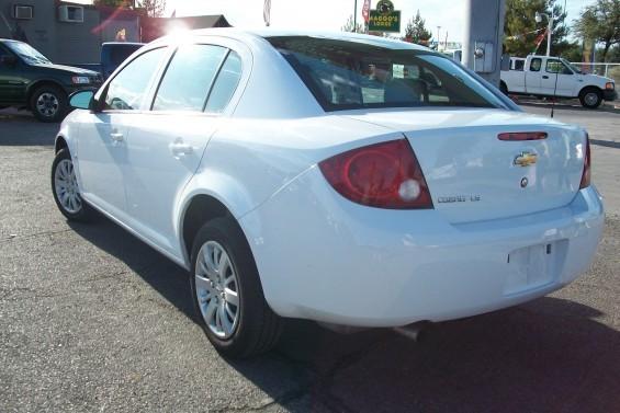 Chevrolet Cobalt 2009 photo 3