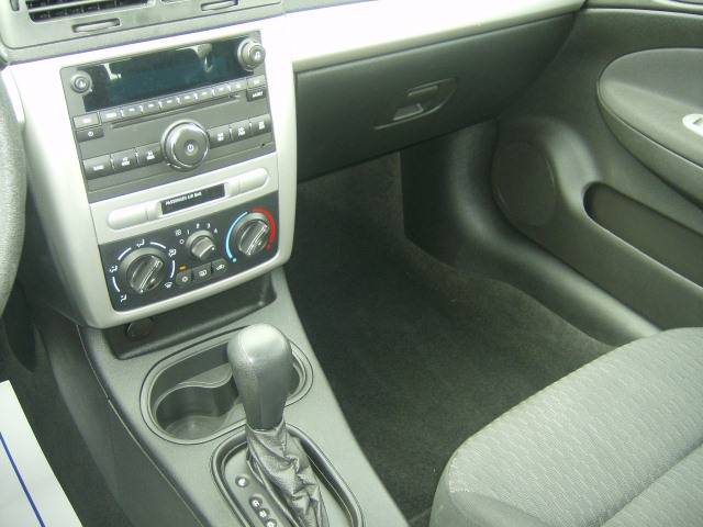 Chevrolet Cobalt 2009 photo 3