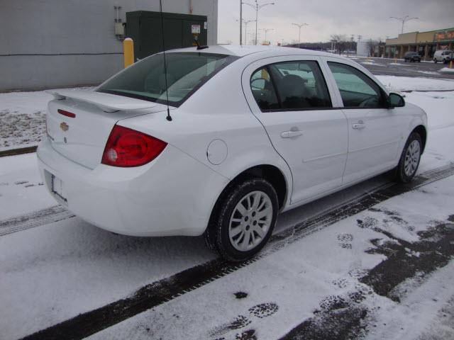 Chevrolet Cobalt 2009 photo 2