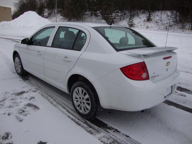 Chevrolet Cobalt 2009 photo 3