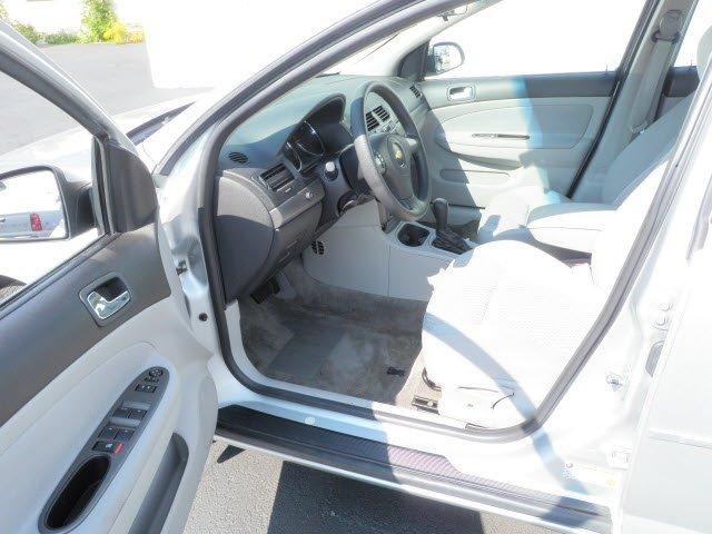 Chevrolet Cobalt 2009 photo 4