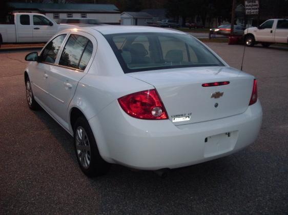 Chevrolet Cobalt 2009 photo 4