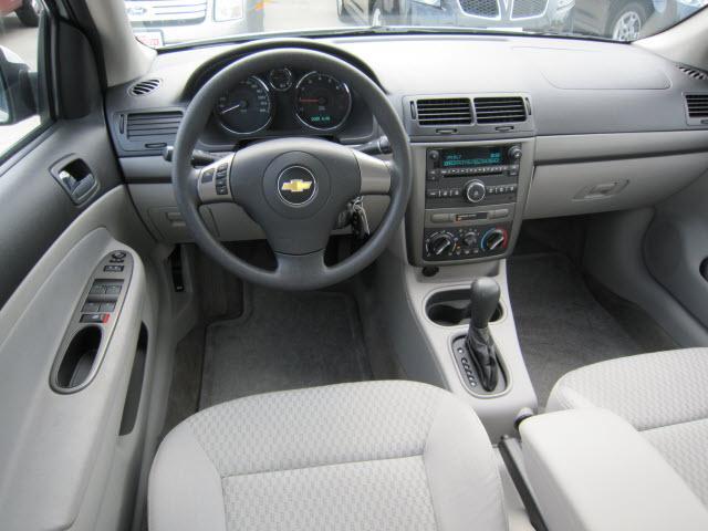 Chevrolet Cobalt 2009 photo 3