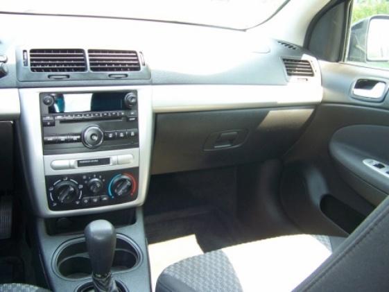 Chevrolet Cobalt 2009 photo 2