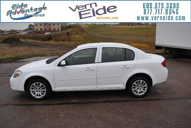 Chevrolet Cobalt 4dr Sdn I4 CVT 2.5 Sedan