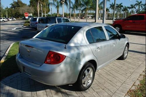 Chevrolet Cobalt 2009 photo 3