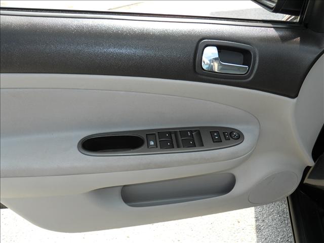 Chevrolet Cobalt 2009 photo 3