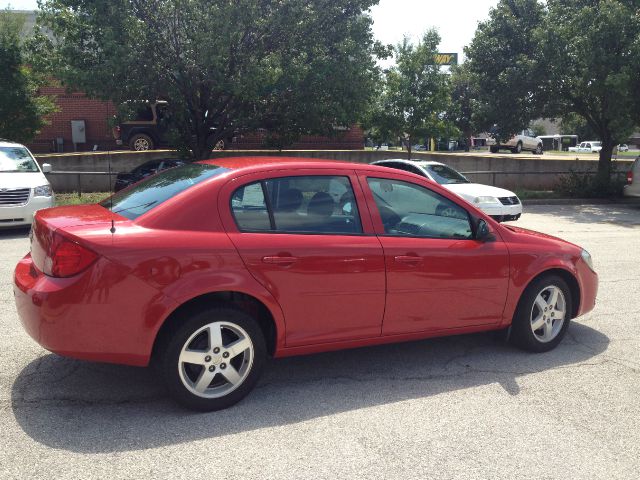 Chevrolet Cobalt 2010 photo 4
