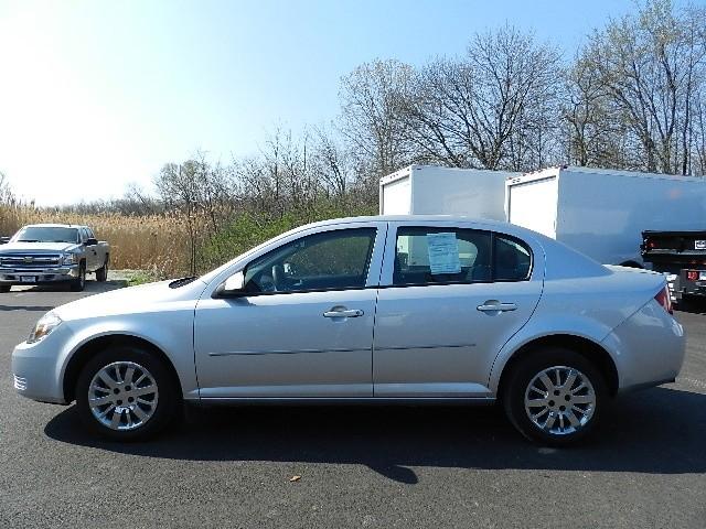 Chevrolet Cobalt 2010 photo 1