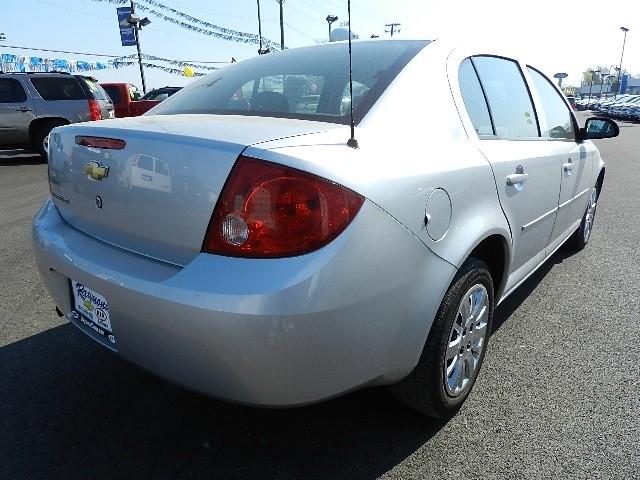 Chevrolet Cobalt 2010 photo 5