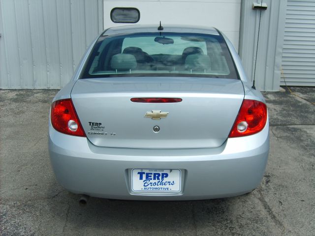 Chevrolet Cobalt 2010 photo 3