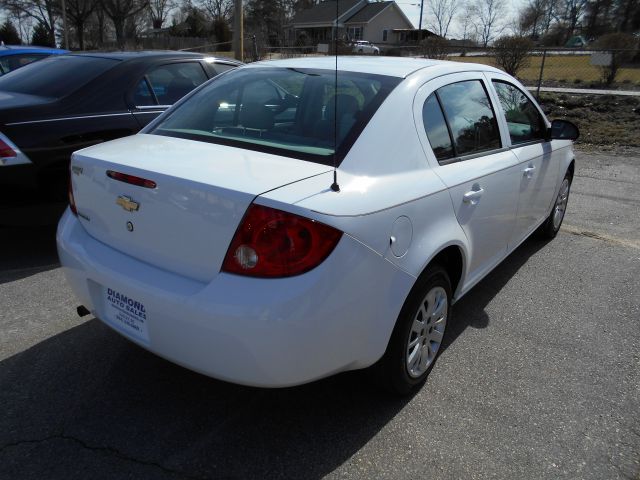 Chevrolet Cobalt 2010 photo 3