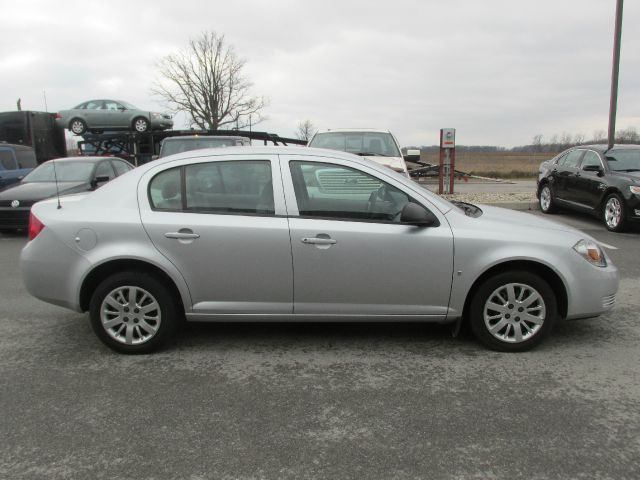 Chevrolet Cobalt 2010 photo 4