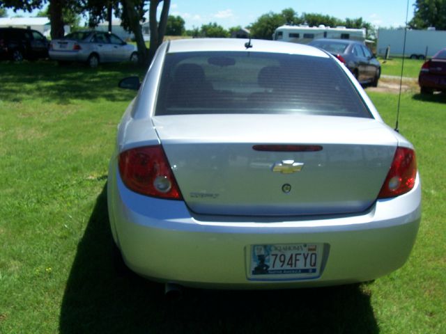 Chevrolet Cobalt 2010 photo 3