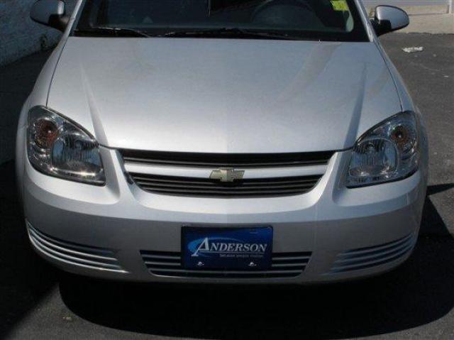 Chevrolet Cobalt 2010 photo 2