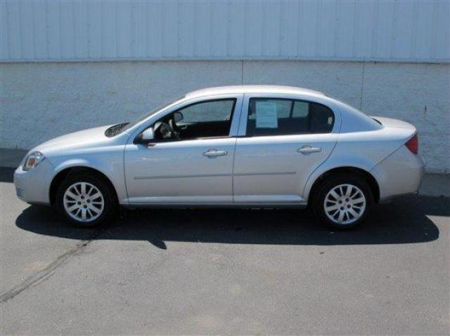 Chevrolet Cobalt 2010 photo 3