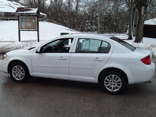 Chevrolet Cobalt 2010 photo 26