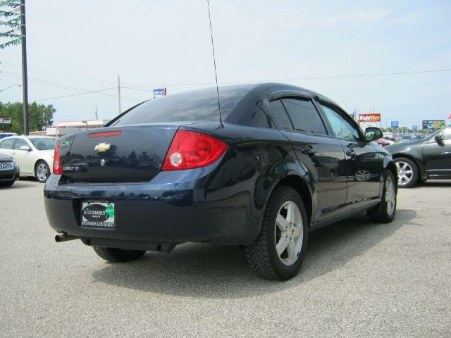 Chevrolet Cobalt 2010 photo 2