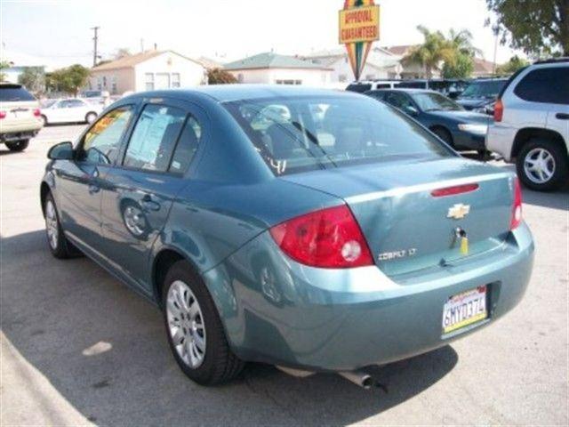 Chevrolet Cobalt 2010 photo 3