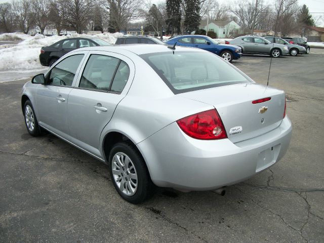 Chevrolet Cobalt 2010 photo 2
