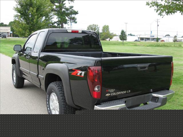 Chevrolet Colorado 2004 photo 2
