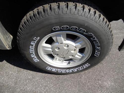 Chevrolet Colorado 2004 photo 2