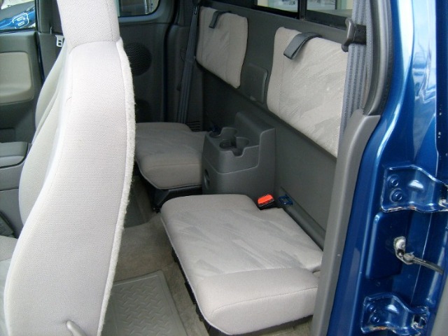 Chevrolet Colorado 2005 photo 2