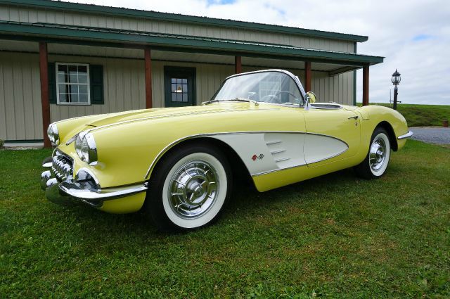 Chevrolet Corvette 1958 photo 1