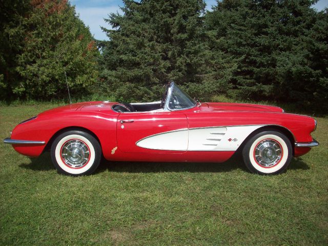 Chevrolet Corvette 1959 photo 3