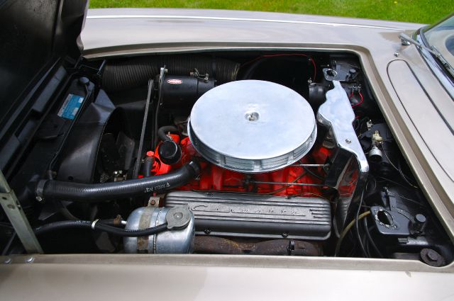 Chevrolet Corvette 1962 photo 13
