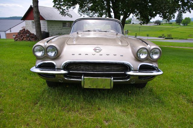 Chevrolet Corvette 1962 photo 21