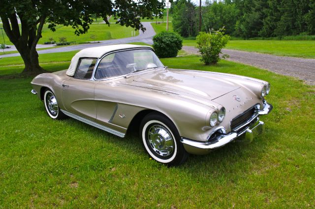Chevrolet Corvette 1962 photo 23
