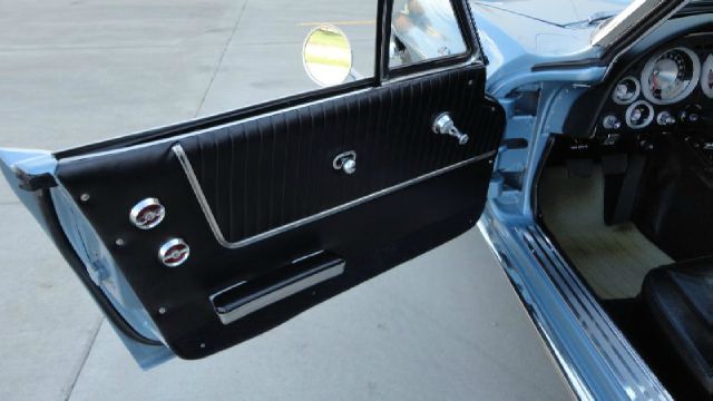 Chevrolet Corvette 1963 photo 8