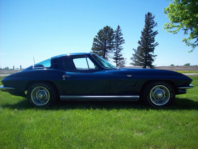 Chevrolet Corvette 1964 photo 12