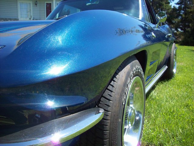 Chevrolet Corvette 1964 photo 3