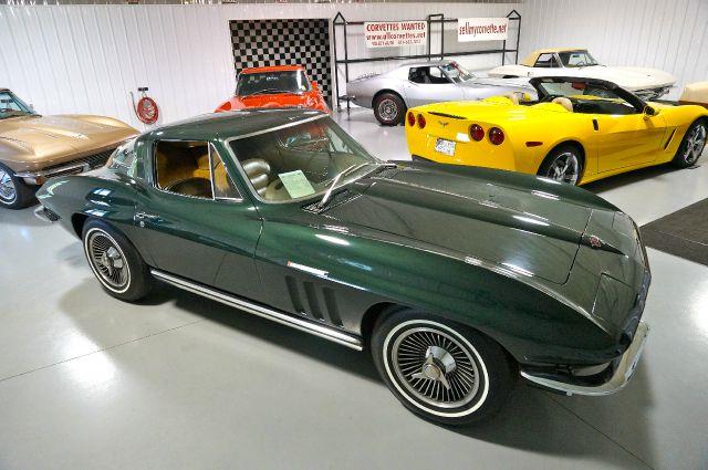 Chevrolet Corvette 1965 photo 1