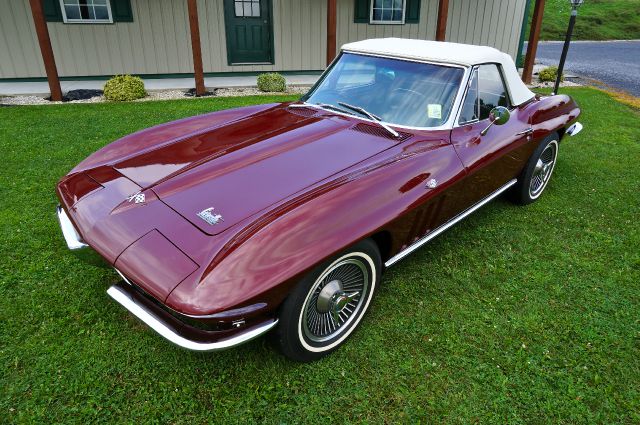 Chevrolet Corvette 1966 photo 1