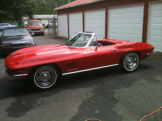 Chevrolet Corvette 1967 photo 1