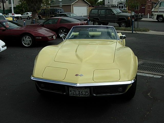 Chevrolet Corvette 1968 photo 1
