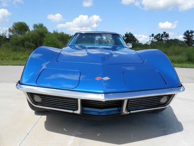 Chevrolet Corvette 1969 photo 4