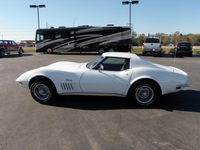 Chevrolet Corvette 1972 photo 1