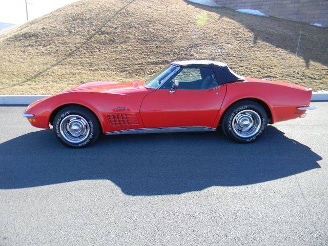 Chevrolet Corvette 1972 photo 1