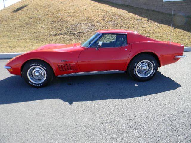 Chevrolet Corvette 1972 photo 1