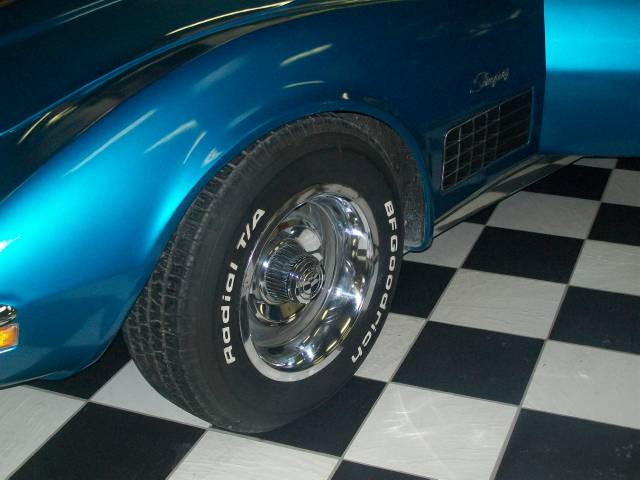 Chevrolet Corvette 1972 photo 2