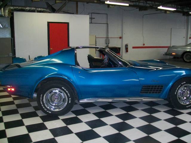Chevrolet Corvette 1972 photo 3