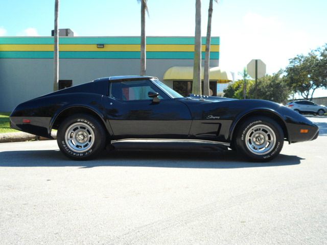 Chevrolet Corvette 1975 photo 3
