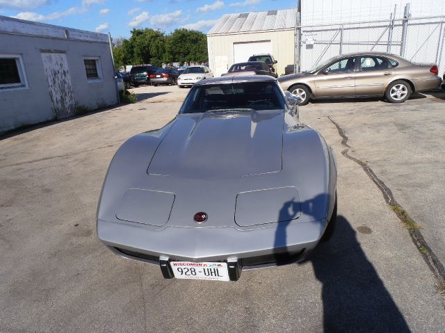 Chevrolet Corvette 1975 photo 2