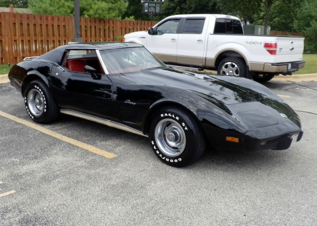 Chevrolet Corvette 1976 photo 3